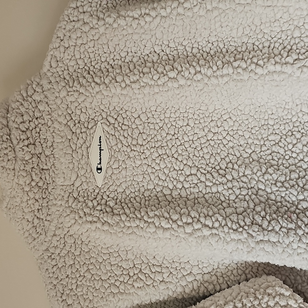 SOLD Champion Cream Sherpa Pullover - Picture 6 of 6